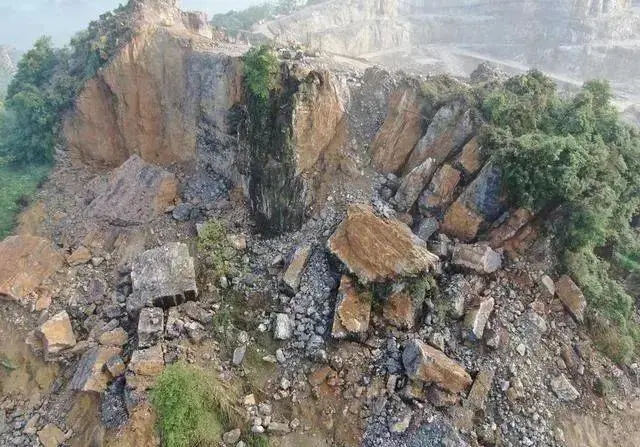 093047375.jpg 1.webp.jpg